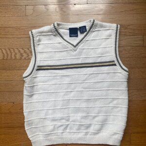 VAN HEUSEN KIDS KNIT VEST